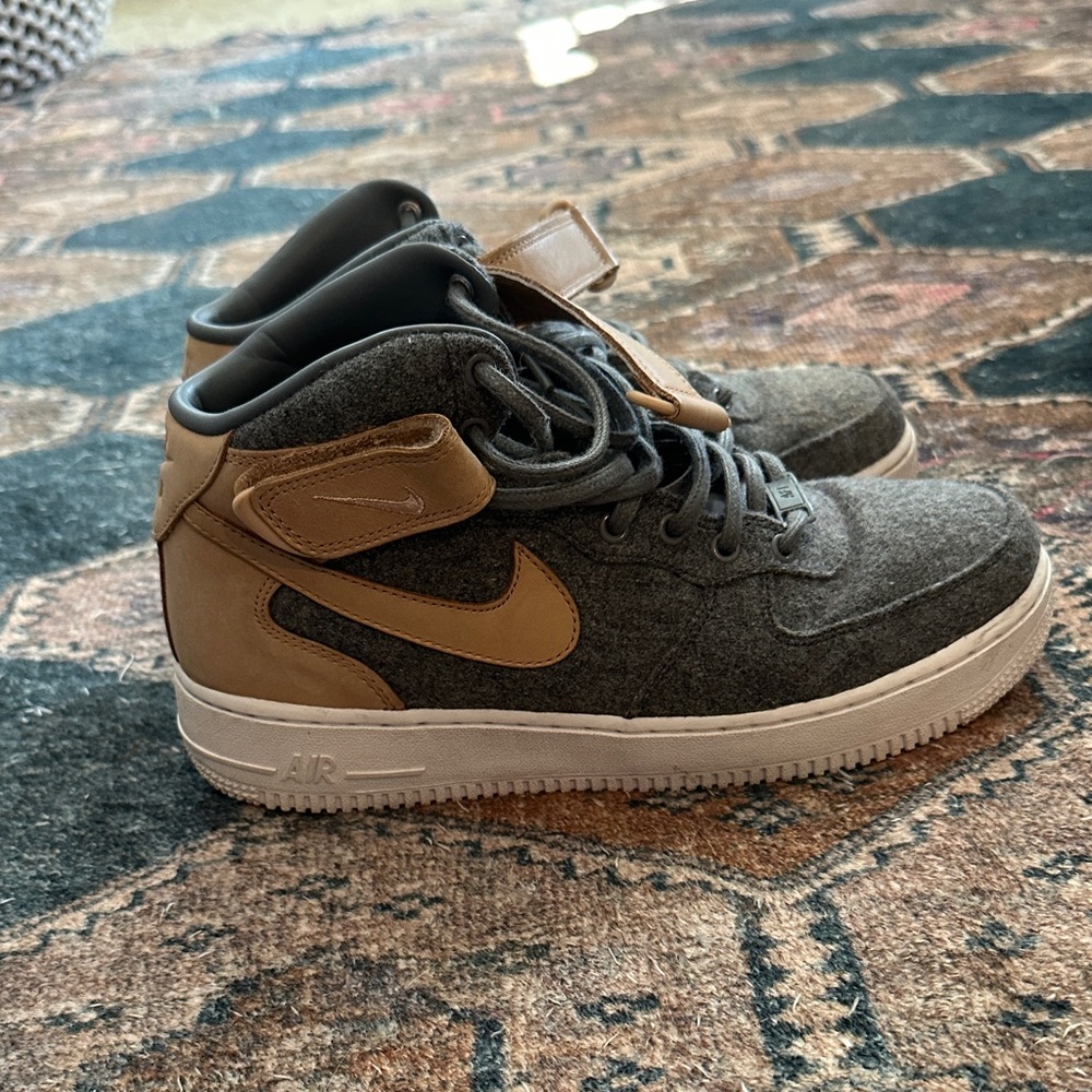 Nike High-Top Sneakers in Gray and Tan